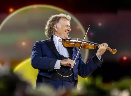 AndrC3A9Rieus2026SummerConcertVivaMaastricht_134251431144620842_big-cine_deskt.webp