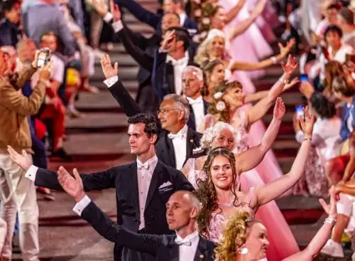 AndrC3A9Rieus2026SummerConcertVivaMaastricht_134251431188683540_big-cine_deskt.webp