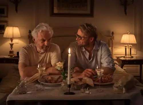 Champagne_134175360833868962_big-cine_deskt.webp
